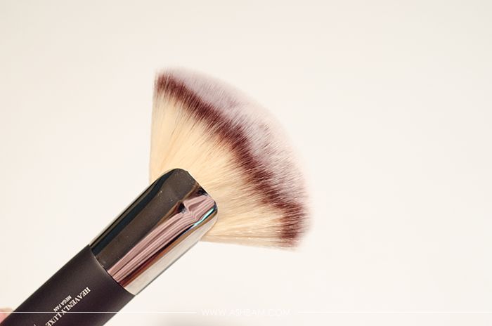 It Cosmetics Vitality Glow Anti-Aging Matte Bronzer